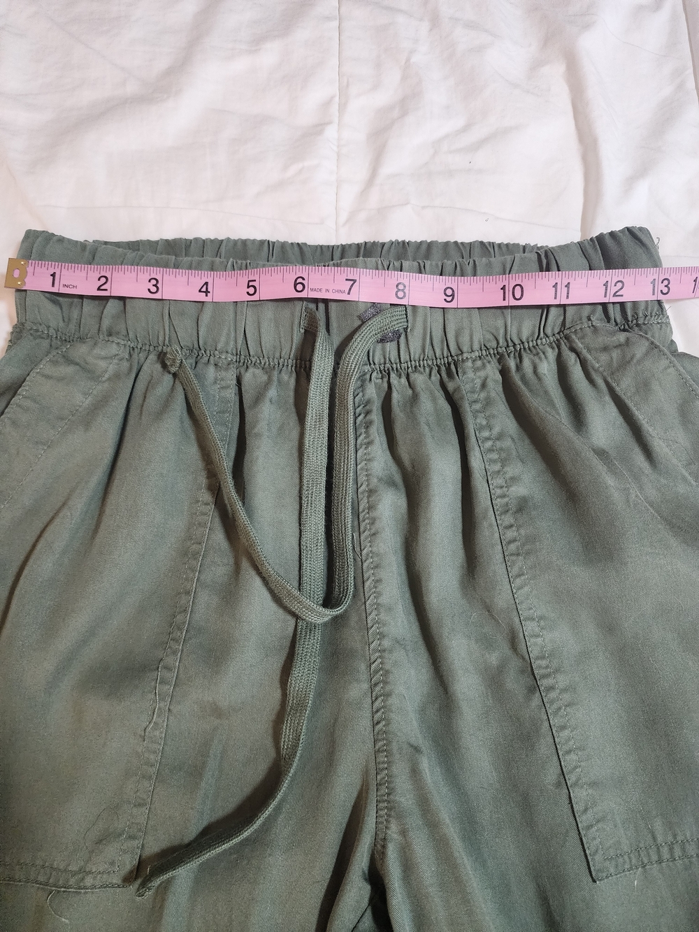 Universal Threads Elastic-Waist Olive Green Jogger Pants with Drawstring - Picture 5 of 7